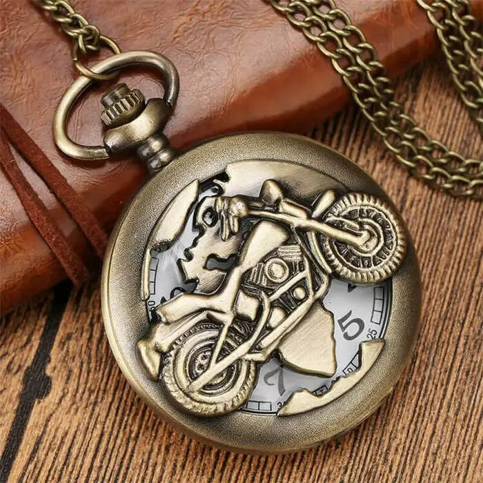 MONTRE A GOUSSET MOTO